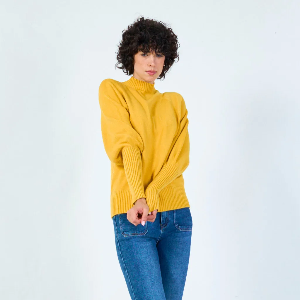 Ribbed crew neck sweater with relaxed fit wholesale