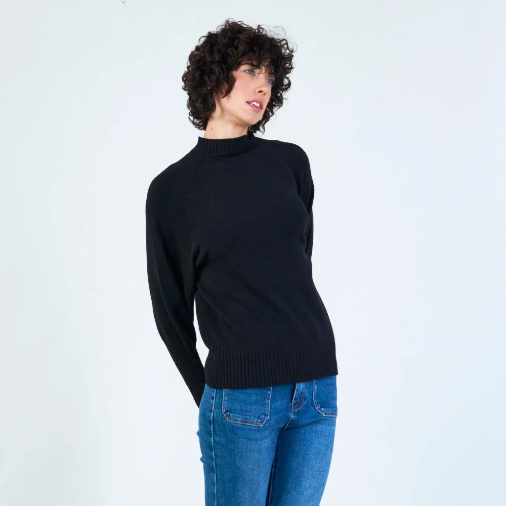 Ribbed crew neck sweater with relaxed fit wholesale