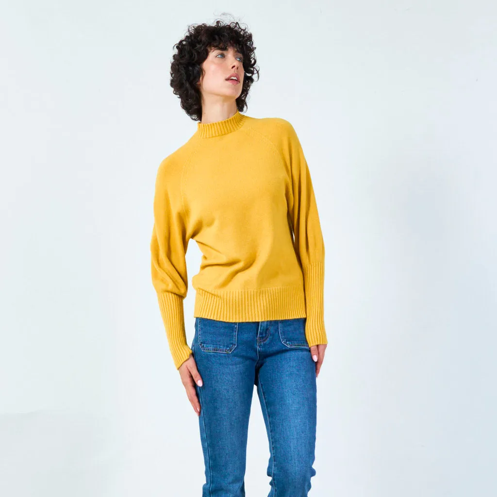 Ribbed crew neck sweater with relaxed fit wholesale