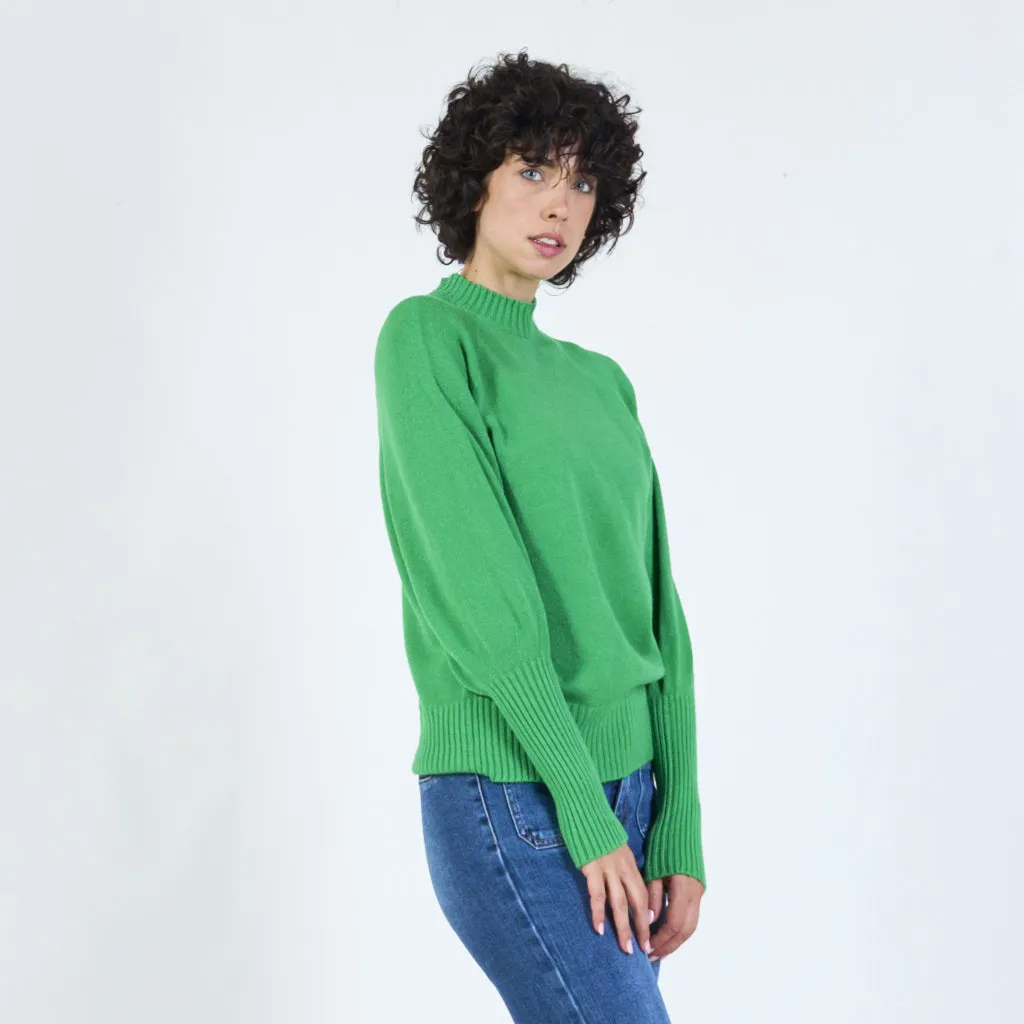 Ribbed crew neck sweater with relaxed fit wholesale