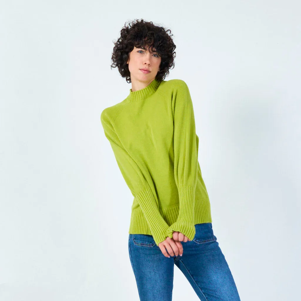 Ribbed crew neck sweater with relaxed fit wholesale