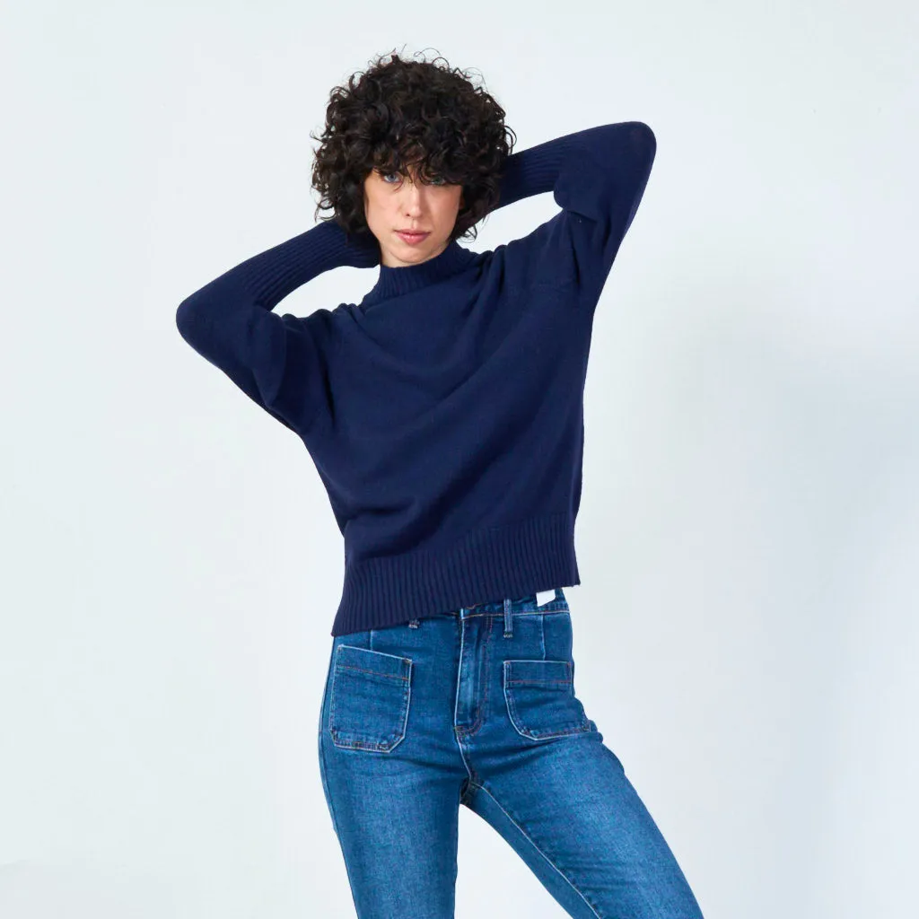 Ribbed crew neck sweater with relaxed fit wholesale