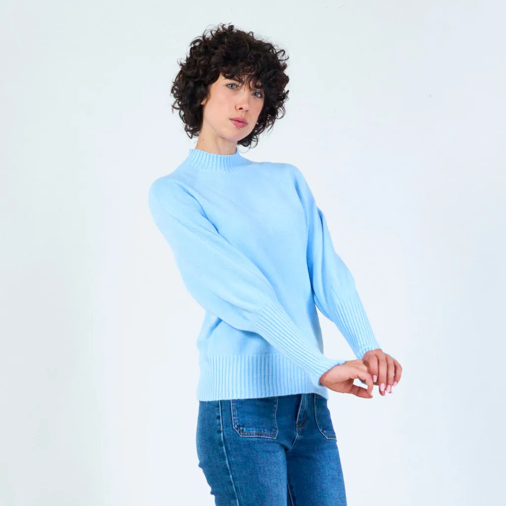 Ribbed crew neck sweater with relaxed fit wholesale